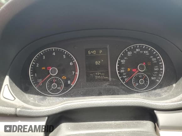 ✅ 2014 Volkswagen Passat Wolfsburg Edition • VIN: 1VWAT7A33EC022610 • Lot: 51135715. Listed on Copart with 94,537 mi. Free auction sales archive from the USA and detailed vehicle history report at DreamBid. Image 9.