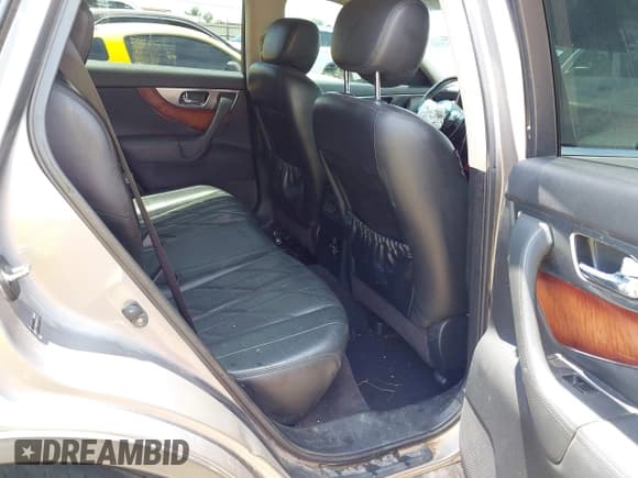 ✅ 2010 Infiniti FX • VIN: JN8AS1MW8AM855014 • Lot: 42581928. Wystawiony na IAAI z przebiegiem 262 728 mil. Bezpłatny archiwum sprzedaży aukcyjnych z USA i szczegółowy raport historii pojazdu na DreamBid. Zdjęcie 8.