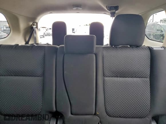 ✅ 2018 Mitsubishi Outlander ES • VIN: JA4AZ3A30JJ000106 • Lot: 93875045. Listed on Copart with 156,124 mi. Free auction sales archive from the USA and detailed vehicle history report at DreamBid. Image 10.