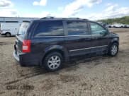 ✅ 2010 Chrysler Town & Country Touring Plus • VIN: 2A4RR8DX7AR404580 • Lot: 85706075. Wystawiony na Copart z przebiegiem 200 741 mil. Bezpłatny archiwum sprzedaży aukcyjnych z USA i szczegółowy raport historii pojazdu na DreamBid. Zdjęcie 3.