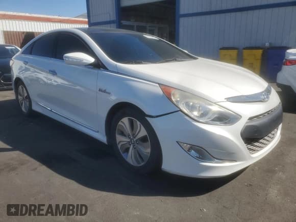 ✅ 2015 Hyundai Sonata • VIN: KMHEC4A49FA121419 • Lot: 84250425. Listed on Copart with 100,743 mi. Free auction sales archive from the USA and detailed vehicle history report at DreamBid. Image 4.