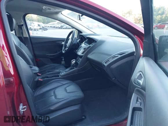 ✅ 2016 Ford Focus SE • VIN: 1FADP3F20GL205890 • Lot: 43421326. Wystawiony na IAAI z przebiegiem 137 615 mil. Bezpłatny archiwum sprzedaży aukcyjnych z USA i szczegółowy raport historii pojazdu na DreamBid. Zdjęcie 5.