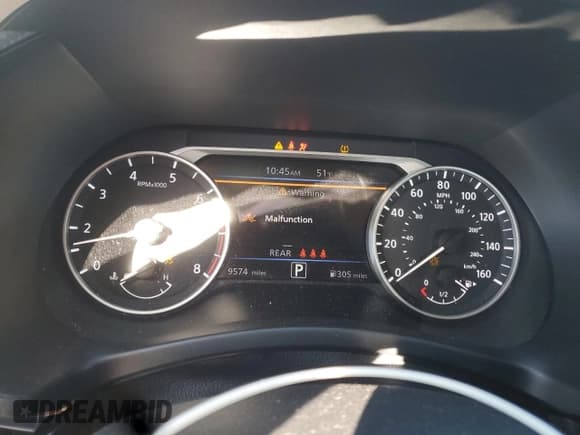 ✅ 2023 Nissan Sentra SR • VIN: 3N1AB8DV5PY261324 • Lot: 90232465. Wystawiony na Copart z przebiegiem 9 574 mil. Bezpłatny archiwum sprzedaży aukcyjnych z USA i szczegółowy raport historii pojazdu na DreamBid. Zdjęcie 9.