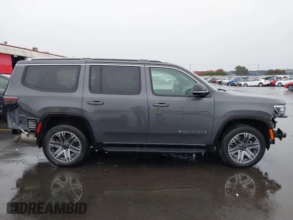 ✅ 2024 Jeep Wagoneer Series II • VIN: 1C4SJVBP9RS168735 • Lot: 43609207. Wystawiony na IAAI z przebiegiem 36 975 mil. Bezpłatny archiwum sprzedaży aukcyjnych z USA i szczegółowy raport historii pojazdu na DreamBid. Zdjęcie 14.