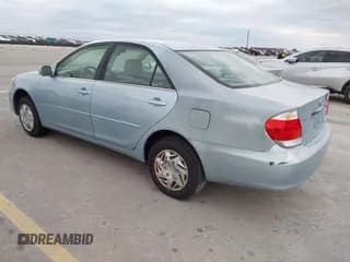 ✅ 2005 Toyota Camry XLE • VIN: 4T1BE32K55U567472 • Lot: 43808645. Wystawiony na IAAI z przebiegiem 233 510 mil. Bezpłatny archiwum sprzedaży aukcyjnych z USA i szczegółowy raport historii pojazdu na DreamBid. Zdjęcie 3.