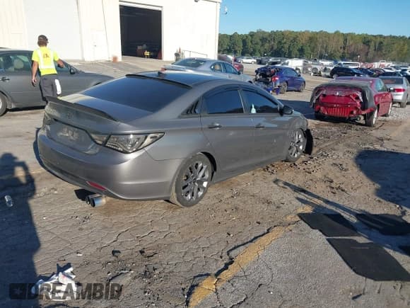 ✅ 2013 Hyundai Sonata SE • VIN: 5NPEC4AC8DH687136 • Lot: 43453065. Listed on IAAI with 164,631 mi. Free auction sales archive from the USA and detailed vehicle history report at DreamBid. Image 4.