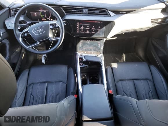 ✅ 2021 Audi e-tron Prestige • VIN: WA1VABGE4MB017274 • Lot: 51083674. Listed on Copart with 19,102 mi. Free auction sales archive from the USA and detailed vehicle history report at DreamBid. Image 8.