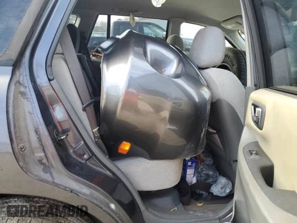 2005 Hyundai Santa Fe GLS z VIN KM8SC13E35U984186, wystawiony jako Copart lot #86666474 z przebiegiem 166 965 mil mil oraz Szkoda całkowita • Salvage title. Historia ofert i sprzedaży dostępna na DreamBid. Obrazek 12.