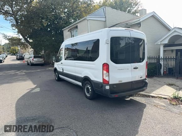 ✅ 2016 Ford Transit XL • VIN: 1FBAX2CG7GKA13948 • Lot: 89440015. Wystawiony na Copart z przebiegiem 160 898 mil. Bezpłatny archiwum sprzedaży aukcyjnych z USA i szczegółowy raport historii pojazdu na DreamBid. Zdjęcie 3.