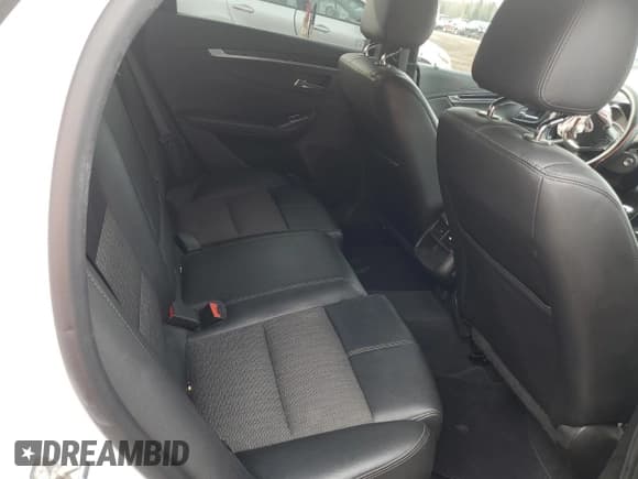 ✅ 2017 Chevrolet Impala LT • VIN: 2G1105SA2H9172399 • Лот: 78213584. Опубликован ранее на Copart с пробегом 322 673 миль. Бесплатный доступ к архиву аукционных продаж из США и подробный отчёт об истории автомобиля на DreamBid. Изображение 10.