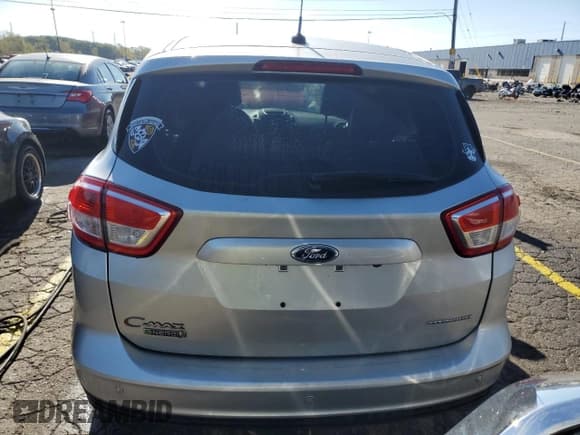 ✅ 2017 Ford C-Max Titanium • VIN: 1FADP5FU2HL100668 • Лот: 86243835. Опубликован ранее на Copart с пробегом 92 843 миль. Бесплатный доступ к архиву аукционных продаж из США и подробный отчёт об истории автомобиля на DreamBid. Изображение 6.