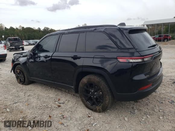 ✅ 2025 Jeep Grand Cherokee Laredo • VIN: 1C4RJHAG4SC311656 • Lot: 85396595. Listed on Copart with 6,063 mi. Free auction sales archive from the USA and detailed vehicle history report at DreamBid. Image 2.