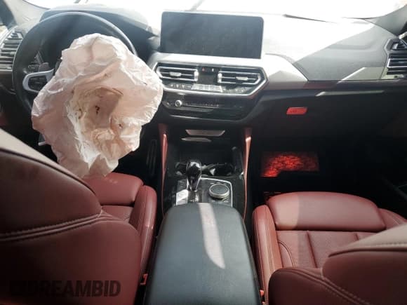 ✅ 2023 BMW X4 xDrive30i • VIN: 5UX33DT0XP9N63360 • Lot: 84933365. Wystawiony na Copart z przebiegiem Nie podano. Bezpłatny archiwum sprzedaży aukcyjnych z USA i szczegółowy raport historii pojazdu na DreamBid. Zdjęcie 8.