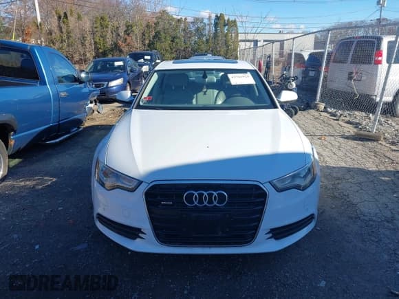 ✅ 2015 Audi A6 Premium Plus • VIN: WAUGFAFC5FN033380 • Lot: 43761929. Wystawiony na IAAI z przebiegiem 178 526 mil. Bezpłatny archiwum sprzedaży aukcyjnych z USA i szczegółowy raport historii pojazdu na DreamBid. Zdjęcie 12.