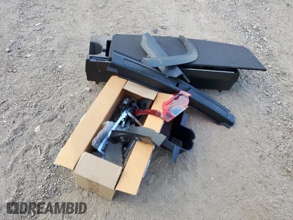 ✅ 2023 GMC Acadia SLT • VIN: 1GKKNMLS1PZ191890 • Lot: 61176425. Listed on Copart with 34,568 mi. Free auction sales archive from the USA and detailed vehicle history report at DreamBid. Image 13.