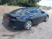 ✅ 2020 Nissan Altima S • VIN: 1N4BL4BWXLC117800 • Lot: 43068737. Wystawiony na IAAI z przebiegiem 63 000 mil. Bezpłatny archiwum sprzedaży aukcyjnych z USA i szczegółowy raport historii pojazdu na DreamBid. Zdjęcie 4.