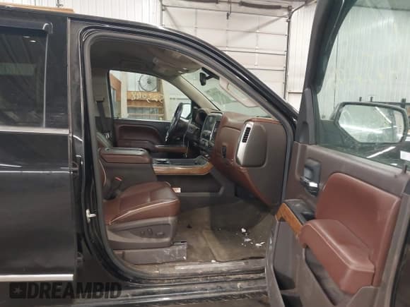 ✅ 2015 Chevrolet Silverado 1500 High Country • VIN: 3GCUKTEJXFG465713 • Лот: 42523048. Опубликован ранее на IAAI с пробегом 177 361 миль. Бесплатный доступ к архиву аукционных продаж из США и подробный отчёт об истории автомобиля на DreamBid. Изображение 5.