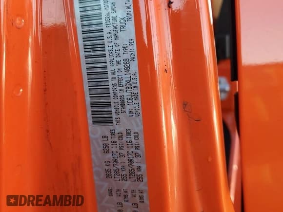 ✅ 2020 Jeep Gladiator Rubicon • VIN: 1C6JJTBGXLL148289 • Lot: 81711455. Wystawiony na Copart z przebiegiem 86 290 mil. Bezpłatny archiwum sprzedaży aukcyjnych z USA i szczegółowy raport historii pojazdu na DreamBid. Zdjęcie 13.