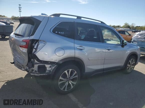 ✅ 2021 Subaru Forester Limited • VIN: JF2SKAUC9MH573677 • Lot: 86765345. Wystawiony na Copart z przebiegiem 28 521 mil. Bezpłatny archiwum sprzedaży aukcyjnych z USA i szczegółowy raport historii pojazdu na DreamBid. Zdjęcie 3.