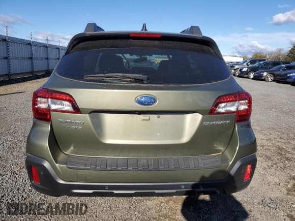 ✅ 2018 Subaru Outback Limited • VIN: 4S4BSANC4J3200340 • Lot: 82189474. Listed on Copart with Not provided. Free auction sales archive from the USA and detailed vehicle history report at DreamBid. Image 6.