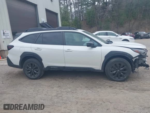 ✅ 2024 Subaru Outback Onyx XT • VIN: 4S4BTGLD0R3277147 • Lot: 42084047. Listed on IAAI with 17,739 mi. Free auction sales archive from the USA and detailed vehicle history report at DreamBid. Image 13.