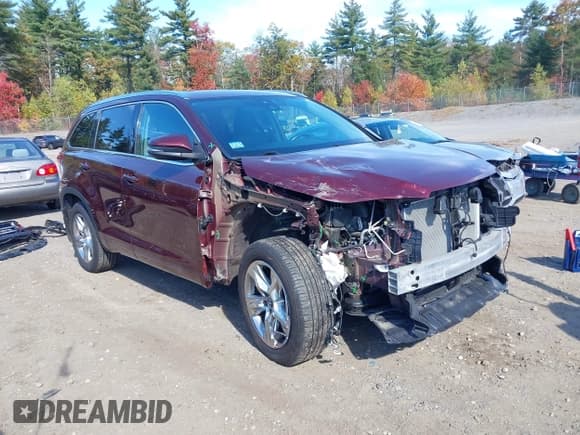 ✅ 2019 Toyota Highlander Limited Platinum • VIN: 5TDDZRFH4KS958860 • Lot: 43442834. Listed on IAAI with 67,193 mi. Free auction sales archive from the USA and detailed vehicle history report at DreamBid. Image 1.