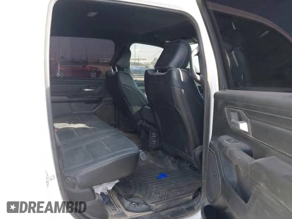 2022 Ram 1500 Tradesman z VIN 1C6SRFNT7NN443106, wystawiony jako IAAI lot #41610428 z przebiegiem 68 868 mil mil oraz . Historia ofert i sprzedaży dostępna na DreamBid. Obrazek 8.