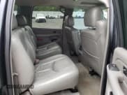 ✅ 2005 Chevrolet Suburban LT • VIN: 3GNEC16Z75G214521 • Лот: 74326684. Опубликован ранее на Copart с пробегом 156 387 миль. Бесплатный доступ к архиву аукционных продаж из США и подробный отчёт об истории автомобиля на DreamBid. Изображение 12.