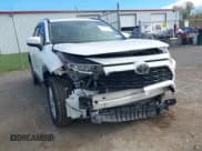 ✅ 2019 Toyota RAV4 XLE • VIN: 2T3W1RFV9KW054944 • Lot: 43463220. Listed on IAAI with 124,681 mi. Free auction sales archive from the USA and detailed vehicle history report at DreamBid. Image 6.