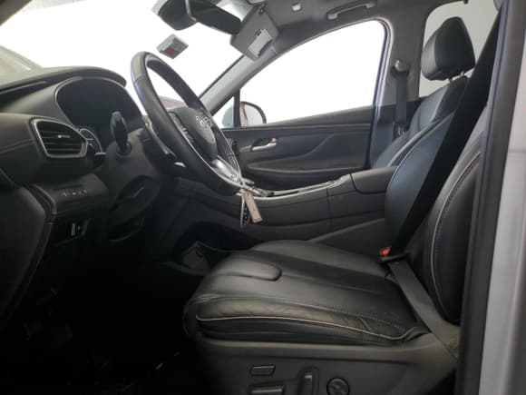 ✅ 2023 Hyundai Santa Fe Limited • VIN: 5NMS4DAL4PH532925 • Lot: 56900325. Wystawiony na Copart z przebiegiem 44 116 mil. Bezpłatny archiwum sprzedaży aukcyjnych z USA i szczegółowy raport historii pojazdu na DreamBid. Zdjęcie 7.