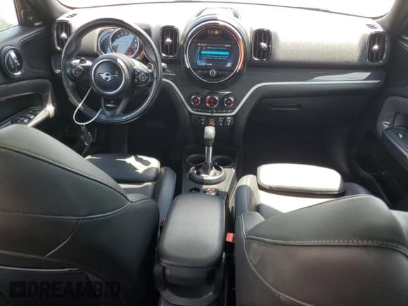 ✅ 2019 MINI Countryman Cooper S • VIN: WMZYT3C52K3E95034 • Lot: 52430025. Listed on Copart with 44,484 mi. Free auction sales archive from the USA and detailed vehicle history report at DreamBid. Image 8.