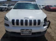 ✅ 2016 Jeep Cherokee 75th Anniversary • VIN: 1C4PJMCB1GW325800 • Lot: 55338675. Wystawiony na Copart z przebiegiem 77 295 mil. Bezpłatny archiwum sprzedaży aukcyjnych z USA i szczegółowy raport historii pojazdu na DreamBid. Zdjęcie 5.