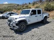 ✅ 2022 Jeep Gladiator Overland • VIN: 1C6HJTFG2NL161677 • Lot: 62773895. Wystawiony na Copart z przebiegiem 58 636 mil. Bezpłatny archiwum sprzedaży aukcyjnych z USA i szczegółowy raport historii pojazdu na DreamBid. Zdjęcie 1.