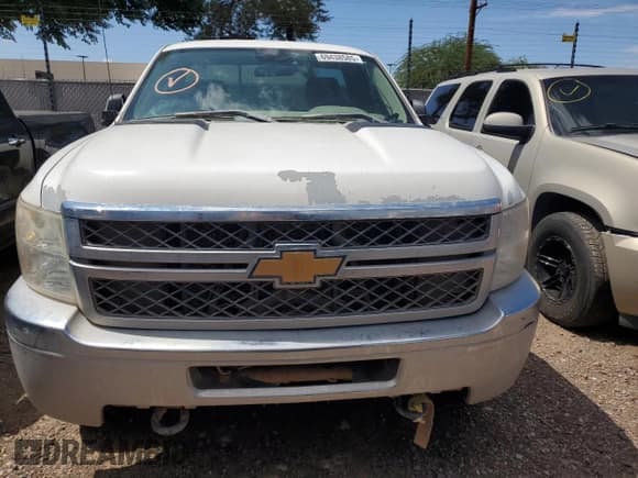 ✅ 2014 Chevrolet Silverado 2500HD Work Truck • VIN: 1GC0CVCG2EF163489 • Lot: 69438585. Wystawiony na Copart z przebiegiem 216 599 mil. Bezpłatny archiwum sprzedaży aukcyjnych z USA i szczegółowy raport historii pojazdu na DreamBid. Zdjęcie 5.
