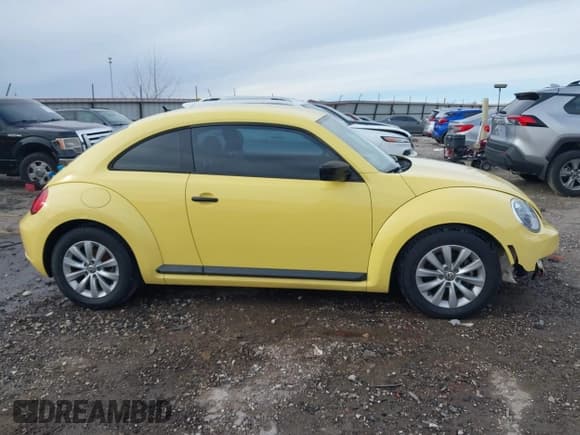 ✅ 2015 Volkswagen Beetle 1.8T • VIN: 3VWF17ATXFM623086 • Lot: 43767543. Listed on IAAI with 111,998 mi. Free auction sales archive from the USA and detailed vehicle history report at DreamBid. Image 13.