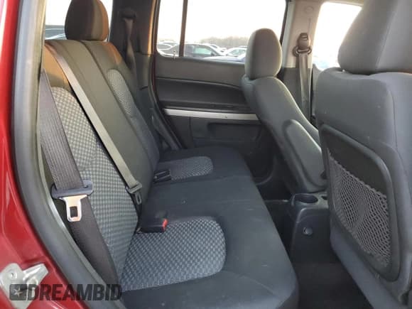 ✅ 2010 Chevrolet HHR LS • VIN: 3GNBAADB3AS505118 • Lot: 82762083. Listed on Copart with 174,415 mi. Free auction sales archive from the USA and detailed vehicle history report at DreamBid. Image 10.