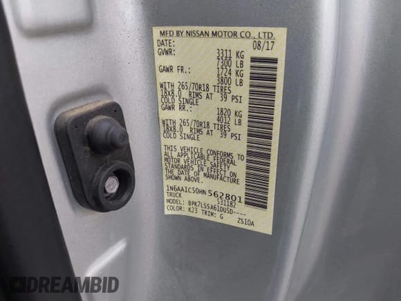 ✅ 2017 Nissan Titan SV • VIN: 1N6AA1C50HN562801 • Lot: 42702143. Wystawiony na IAAI z przebiegiem 90 233 mil. Bezpłatny archiwum sprzedaży aukcyjnych z USA i szczegółowy raport historii pojazdu na DreamBid. Zdjęcie 9.