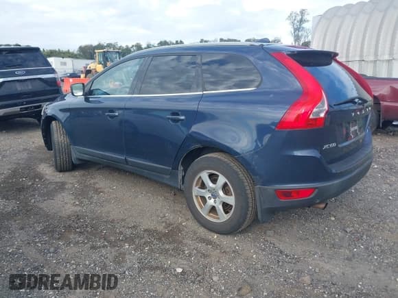 ✅ 2012 Volvo XC60 PZEV • VIN: YV4940DZ4C2264655 • Lot: 43236429. Wystawiony na IAAI z przebiegiem 183 582 mil. Bezpłatny archiwum sprzedaży aukcyjnych z USA i szczegółowy raport historii pojazdu na DreamBid. Zdjęcie 3.