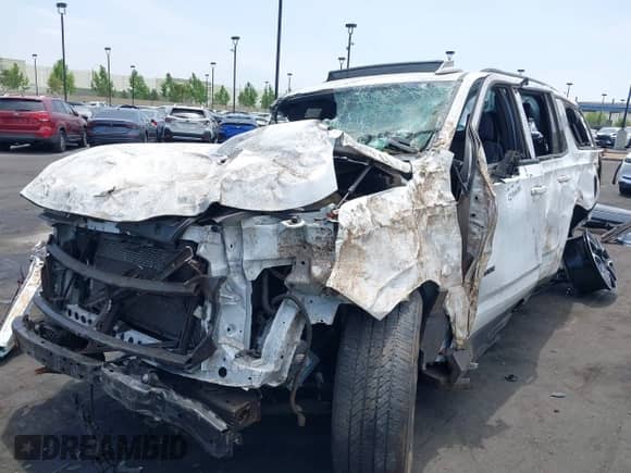 2023 Chevrolet Tahoe RST z VIN 1GNSKRKD2PR156397, wystawiony jako IAAI lot #42386680 z przebiegiem Nie podano mil oraz . Historia ofert i sprzedaży dostępna na DreamBid. Obrazek 2.