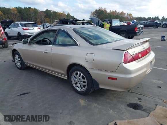 ✅ 2001 Honda Accord EX • VIN: 1HGCG225X1A000596 • Lot: 43651546. Listed on IAAI with 123,073 mi. Free auction sales archive from the USA and detailed vehicle history report at DreamBid. Image 3.