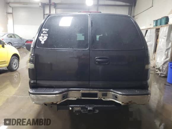 2001 Chevrolet Suburban LT z VIN 1GNEC16T71J275694, wystawiony jako Copart lot #78269254 z przebiegiem 141 219 mil mil oraz Szkoda całkowita • Salvage title. Historia ofert i sprzedaży dostępna na DreamBid. Obrazek 6.