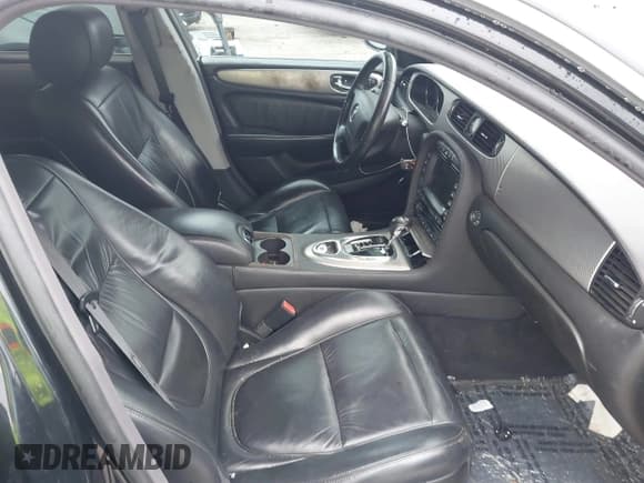 ✅ 2007 Jaguar XJ • VIN: SAJXA73C97TH14362 • Lot: 41305716. Listed on IAAI with 120,924 mi. Free auction sales archive from the USA and detailed vehicle history report at DreamBid. Image 5.