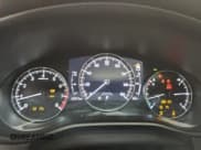 ✅ 2025 Mazda CX-30 S Carbon Edition • VIN: 3MVDMBCM2SM776497 • Lot: 84943505. Wystawiony na Copart z przebiegiem 23 913 mil. Bezpłatny archiwum sprzedaży aukcyjnych z USA i szczegółowy raport historii pojazdu na DreamBid. Zdjęcie 9.