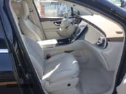 ✅ 2023 Mercedes-Benz EQE 500 • VIN: 4JGGM2CB4PA011305 • Lot: 42448869. Wystawiony na IAAI z przebiegiem 14 160 mil. Bezpłatny archiwum sprzedaży aukcyjnych z USA i szczegółowy raport historii pojazdu na DreamBid. Zdjęcie 5.