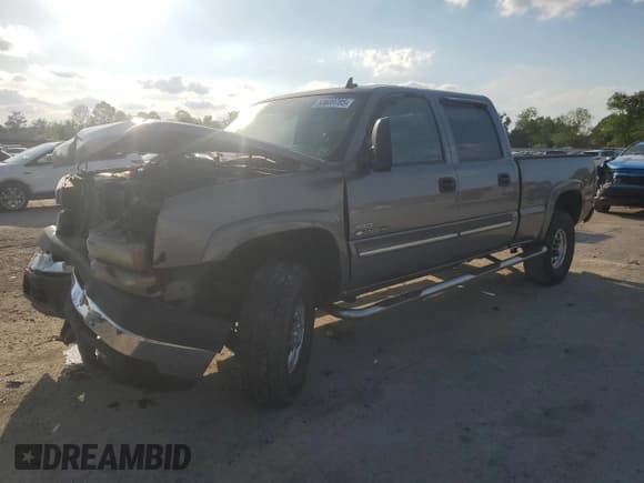 ✅ 2006 Chevrolet Silverado 2500HD LT2 • VIN: 1GCHK23D26F235335 • Lot: 53689785. Wystawiony na Copart z przebiegiem 68 350 mil. Bezpłatny archiwum sprzedaży aukcyjnych z USA i szczegółowy raport historii pojazdu na DreamBid. Zdjęcie 1.