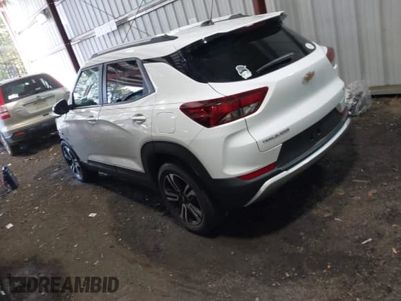 ✅ 2023 Chevrolet TrailBlazer LT • VIN: KL79MPS21PB207706 • Лот: 43633143. Опубликован ранее на IAAI с пробегом 15 578 миль. Бесплатный доступ к архиву аукционных продаж из США и подробный отчёт об истории автомобиля на DreamBid. Изображение 3.