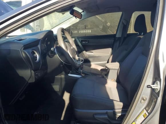 ✅ 2018 Toyota Corolla LE • VIN: 2T1BURHE5JC988224 • Лот: 82456095. Опубликован ранее на Copart с пробегом 109 961 миль. Бесплатный доступ к архиву аукционных продаж из США и подробный отчёт об истории автомобиля на DreamBid. Изображение 7.