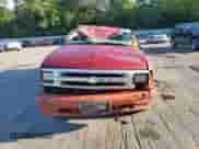 1997 Chevrolet S-10 LS with VIN 1GCDT19X6V8152954, listed as a Copart auction lot 70297885 with 234,442 mi miles and Salvage title. Bid and sale history available at DreamBid. Image 5.