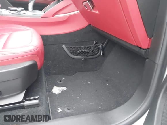 ✅ 2018 Alfa Romeo Stelvio • VIN: ZASFAKAN4J7C01719 • Lot: 43579591. Wystawiony na IAAI z przebiegiem 88 448 mil. Bezpłatny archiwum sprzedaży aukcyjnych z USA i szczegółowy raport historii pojazdu na DreamBid. Zdjęcie 6.