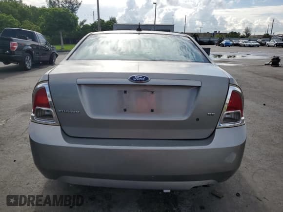 ✅ 2008 Ford Fusion SE • VIN: 3FAHP07Z78R136887 • Lot: 64743985. Listed on Copart with 165,578 mi. Free auction sales archive from the USA and detailed vehicle history report at DreamBid. Image 6.
